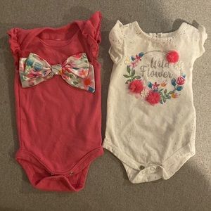 2 Newborn Bodysuits, Never Worn